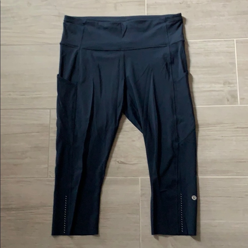 Lululemon Fast and Free Crop Tight 19” Size 12